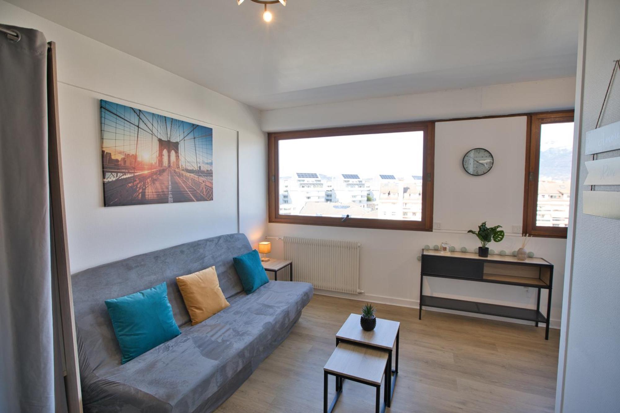 Ferienwohnung Le Sommet Citadin Avec Vue Annecy Exterior foto