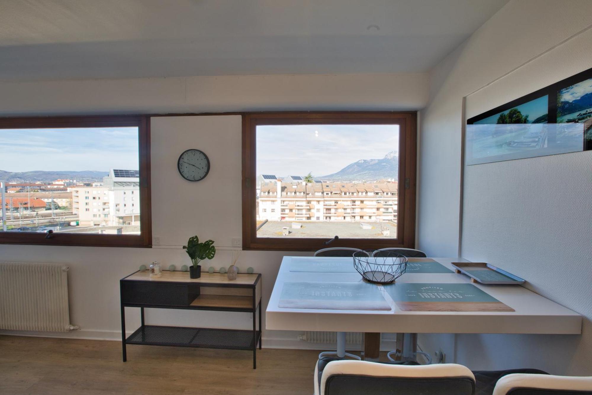 Ferienwohnung Le Sommet Citadin Avec Vue Annecy Exterior foto
